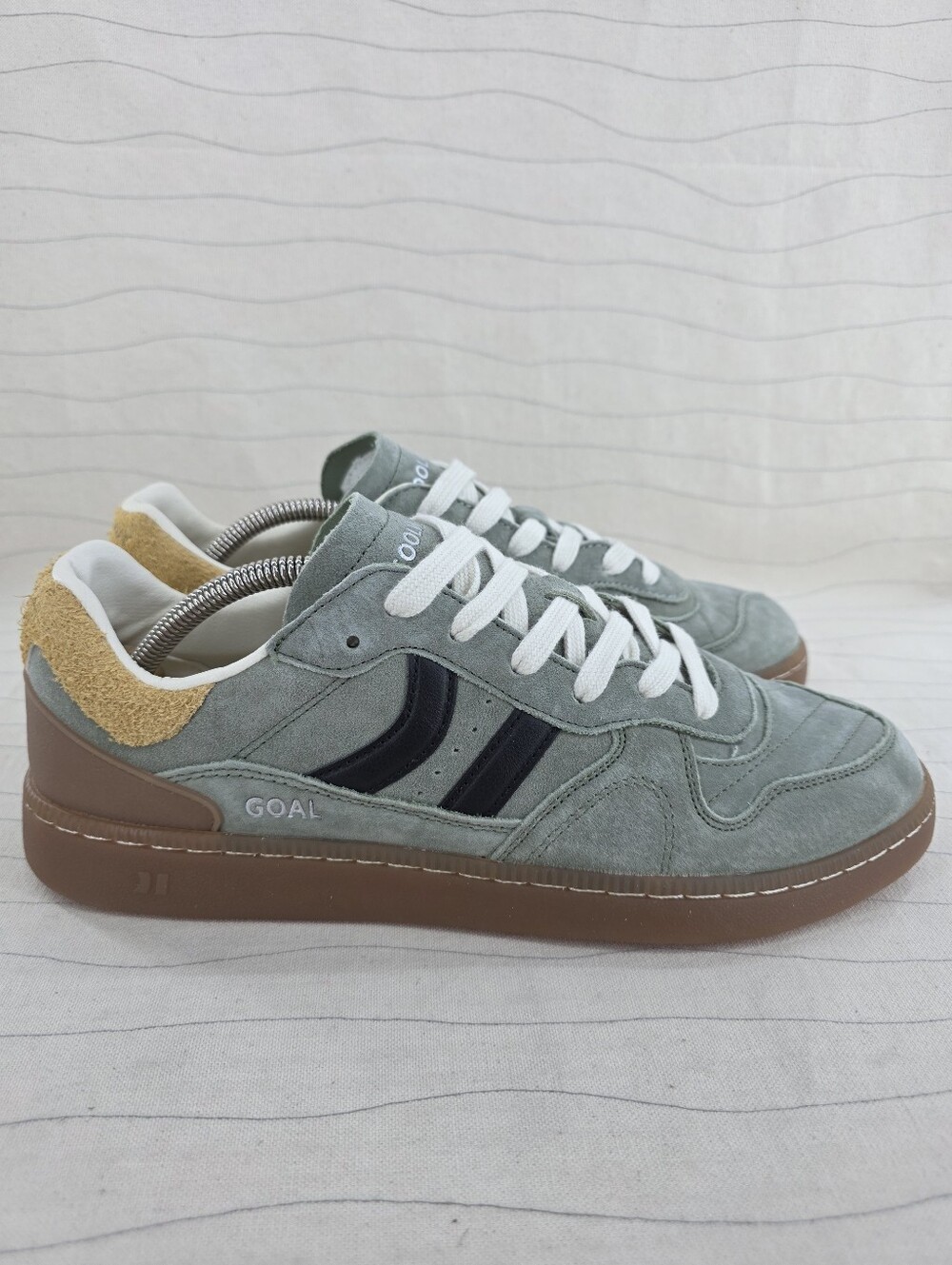 Coolway Mens Goal Sage Green Suede Gum Sole Casual Sneakers Shoes Size 9 NEW